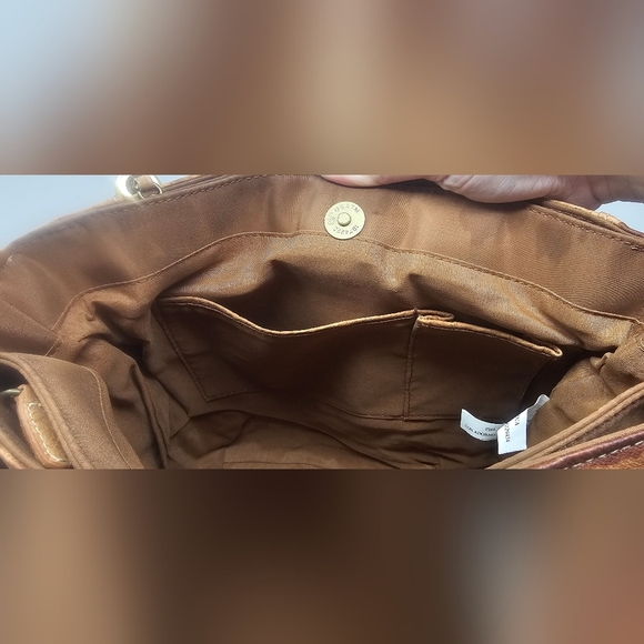 St. Johns Bay Leather Cognac Brown Feather Organizer Crossbody Shoulder Bag NWT - Picture 14 of 16